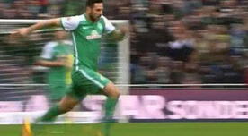 Claudio Pizarro dejó en ridículo a rival con 'huacha' que casi termina en gol | VIDEO