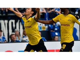 Borussia Dortmund vs. Schalke 04: Kagawa, en el clásico del Ruhr, regaló ‘pinturita’ | VIDEO