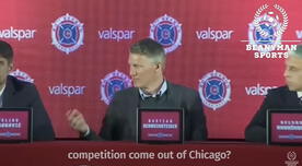 Youtube: Bastian Schweinsteiger recibió insólita pregunta en plena conferencia de prensa [VIDEO]