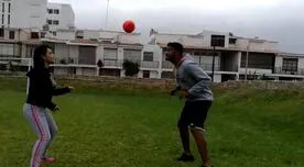 Juan Aurich: Ronald Quinteros sorprendió al dominar balón junto a bella esposa [VIDEO]