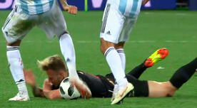 Argentina vs. Croacia: Nicolás Otamendi le pateó el balón en la cara a Iván Rakitic [VIDEO] 