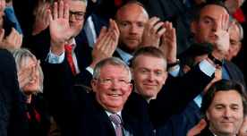 Alex Ferguson tuvo emotivo recibimiento en Old Trafford tras superar una grave hemorragia cerebral [VIDEO]