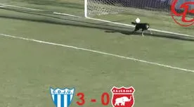 ¡Increíble! Perro evitó que anoten un gol cantado en la tercera división del fútbol argentino [VIDEO]