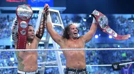 The Hardy Boyz reaparecieron en SmackDown y renovaron con la WWE [VIDEO]