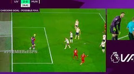 Liverpool vs Manchester United: VAR invalidó gol de Firmino tras falta de Van Dijk sobre De Gea
