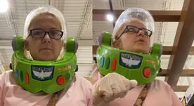 Una mujer usa un casco de 'Buzz Lightyear' para ir de compras [VIDEO]