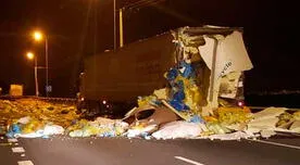 Chile: camión que transportaba desechos de exámenes de COVID-19 se volcó