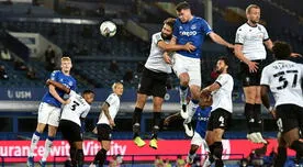 Everton, sin James Rodríguez, goleó 3-0 al Salford City y avanzó en la Carabao Cup [VIDEO]