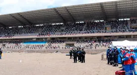 Más de 3 mil postulantes dieron examen de admisión en estadio de Puno