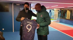 París Saint-Germain le regaló su camiseta a Pierre Webó - VIDEO