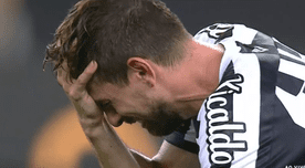 Santos y el llanto de sus jugadores tras perder la final de Copa Libertadores sobre la hora 