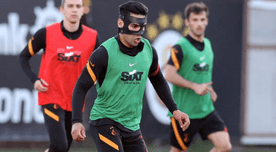 Radamel Falcao regresó a los entrenamientos convertido en el ‘enmascarado'