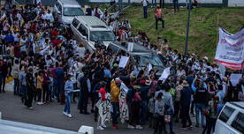 Por tercer día seguido maestros del CNTE bloquean paso de AMLO en Chiapas