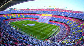Espectacular mosaico en el Camp Nou previo al Barcelona vs Real Madrid