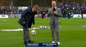 Comentaristas hacen jueguitos con el balón en la previa del duelo del Malmo de Peña en Suecia