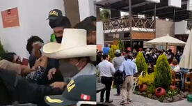 Pedro Castillo fue recibido con gritos de "vacancia" en Arequipa
