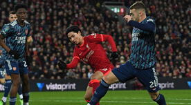 Con 10, Arsenal igualó sin goles frente a Liverpool por la Carabao Cup