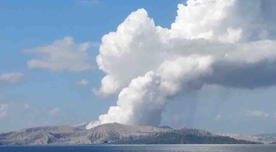 Volcán Taal entró en erupción cuando se ordenaba evacuación por Tsunami - VIDEO