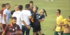 ¡Repudiable! Mujer árbitro en Brasil es agredida físicamente por entrenador de fútbol