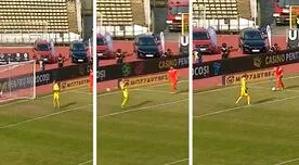 Arquero quiso salir jugando rápido, lanzó el balón en su compañero y comete autogolazo - VIDEO