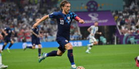 Modric regaló una espectacular 'huacha' ante Mac Allister durante el Argentina vs Croacia