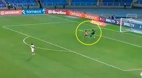 A lo Neuer: Amasifuen se llevó a un delantero de Paraguay y lo dejó en ridículo en el Sudamericano