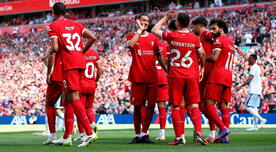 Liverpool goleó 3-0 a Aston Villa y se mete en la pelea por la Premier League