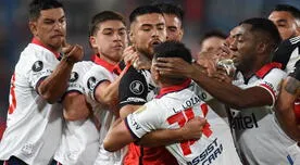 Futbolistas de River Plate y Nacional se fueron a las manos: ¡Paulo Díaz recibió un puñete!