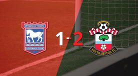 Resumen: Ipswich Town se quedó con las manos vacías ante Southampton y perdió por 2 a 1 tras un gol agónico