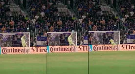 ¡Enorme! Pedro Gallese se lució con atajada que impidió gol de media cancha de Luis Suárez ¡Enorme! Pedro Gallese se lució con atajada que impidió gol de media cancha de Luis Suárez