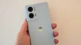El Motorola con diseño en cuero, pantalla POLED, buena batería y mejor precio que el Samsung A36