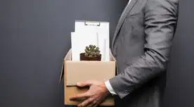 Comienzan los DESPIDOS MASIVOS en EE.UU. y miles perderán su empleo antes de 2026: estas son las empresas en RIESGO