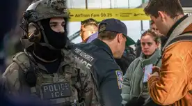 Tiene solicitud de Green Card, pero ICE lo detiene en aeropuerto: aseguran que tiene antecedentes penales en México Tiene solicitud de Green Card, pero ICE lo detiene en aeropuerto: aseguran que tiene antecedentes penales en México