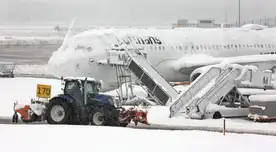 Caos aéreo en Estados Unidos: más de 9.000 vuelos afectados por nevadas extremas Caos aéreo en Estados Unidos: más de 9.000 vuelos afectados por nevadas extremas