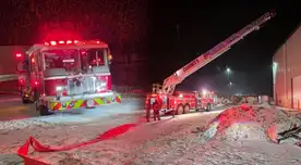 ¡PELIGRO en Walmart de Bradford Township! Reportan MÚLTIPLES INCENDIOS en almacén de Pensilvania por falla robótica