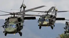 BUENAS NOTICIAS en Estados Unidos: despliegan 32 helicópteros y rompen récord con la mayor formación aérea militar