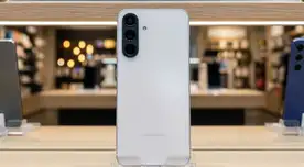 El Samsung A56 es el mejor gama media y bajó de precio en 2026: pantalla Super AMOLED, triple cámara excelente y software con IA