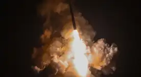 El arma de guerra "destructiva" capaz de portar múltiples bombas nucleares que tiene preparada EE.UU contra Irán