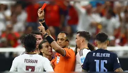 Las polémicas de Ismail Elfath, árbitro que dirigirá el Argentina vs Inglaterra