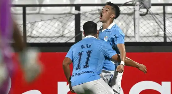 Sporting Cristal sacó un fundamental triunfo por 2-0 ante Junior y es líder de su grupo