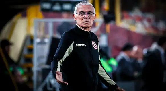 Administración de Universitario se reunió con jugadores por Héctor Cúper: "Se está equivocando" Administración de Universitario se reunió con jugadores por Héctor Cúper: "Se está equivocando"