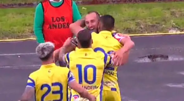 ¿El gol del Apertura 2026? Hernán Barcos y su genial anotación para el 1-0 de FC Cajamarca - VIDEO