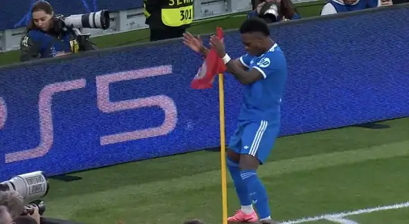 ¿El gol de la Champions? Vinicius y su espectacular anotación para el 1-0 de Real Madrid a Benfica ¿El gol de la Champions? Vinicius y su espectacular anotación para el 1-0 de Real Madrid a Benfica