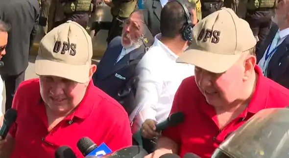 Periodista de Latina canta EN VIVO mientras se emitía declaración de Rafael López Aliaga: "Quiero amanecer"