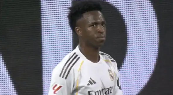 ¡Locura! Vinícius Júnior anotó el 1-0 del Real Madrid sobre Real Betis por LaLiga