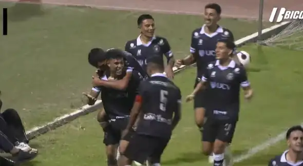 Leonardo Carrillo anotó el 2-0 de Pirata FC sobre Universitario por la Copa de la Liga Leonardo Carrillo anotó el 2-0 de Pirata FC sobre Universitario por la Copa de la Liga