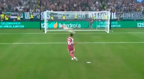 ¡Era el empate! Kylian Mbappé falló penal que le daba el empate al Real Madrid ante Real Betis