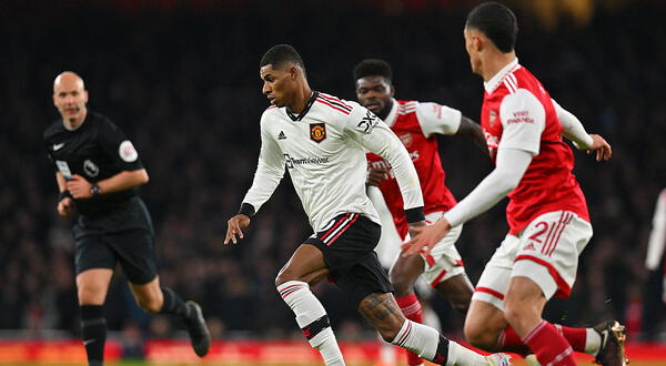 Arsenal venció 3-2 a Manchester United en el Emirates Stadium