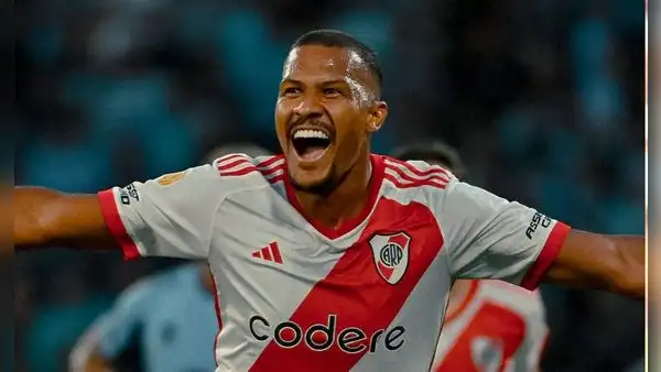 Salomón Rondón tuvo fuerte cruce con hincha de River Plate