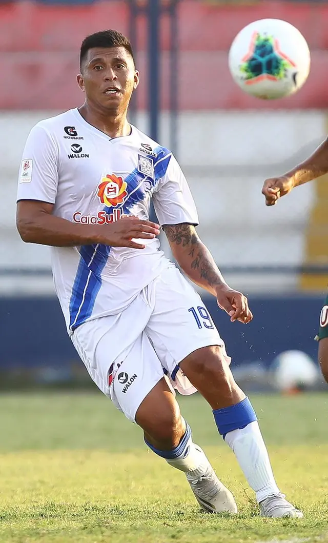 <strong>Rinaldo Cruzado</strong>   